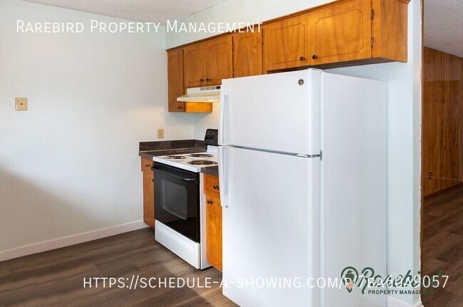 Building Photo - $500 OFF SPECIAL! 2 bed, 1 bath available ...
