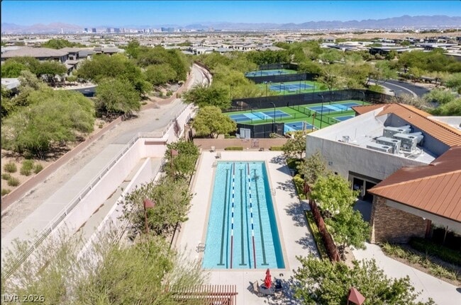 Building Photo - 47 Pristine Glen St