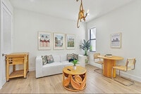 Building Photo - 438 Monroe Dr