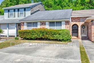 Building Photo - 4428 N Shirley Dr