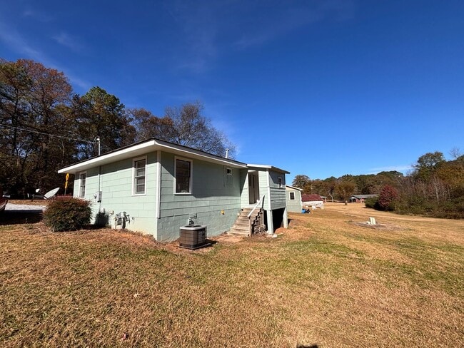 Building Photo - 2 Bedrooms- 1 Bathroom- House in Rome!