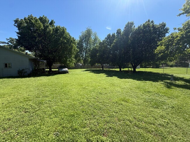 Building Photo - 8300 NW 15th St