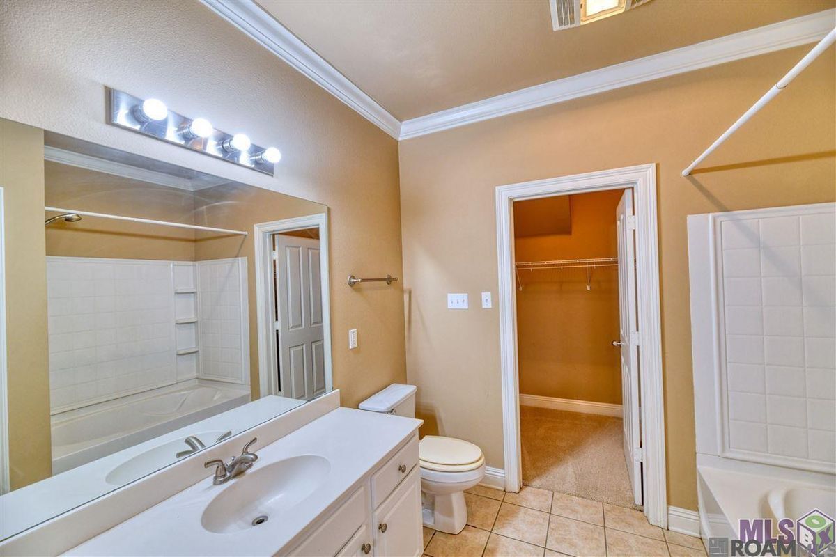 Building Photo - 5112 Arlington Ct