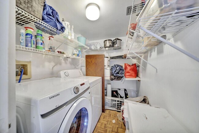 Building Photo - 9485 N Belfort Cir