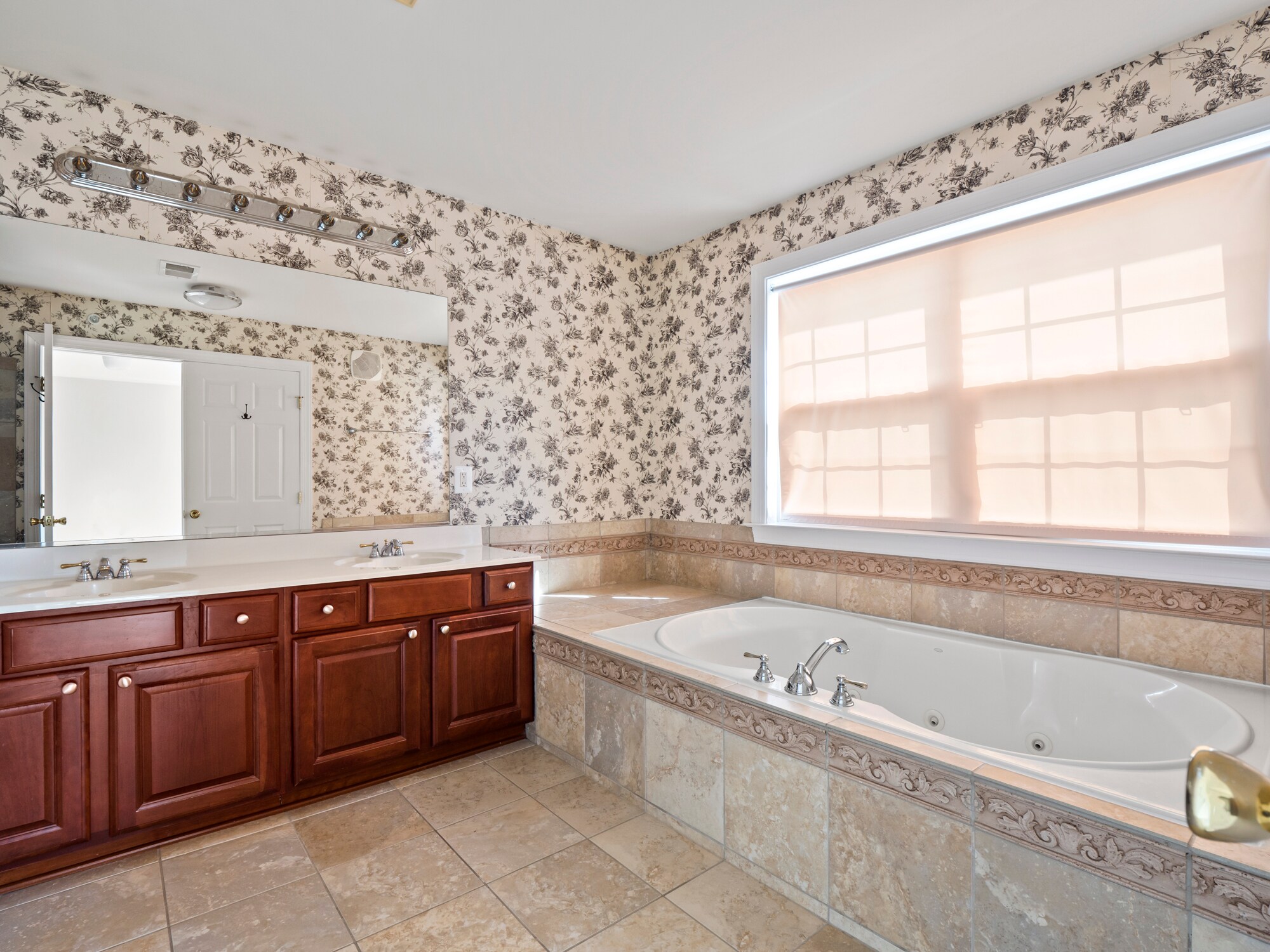 Building Photo - 2498 Curie Ct