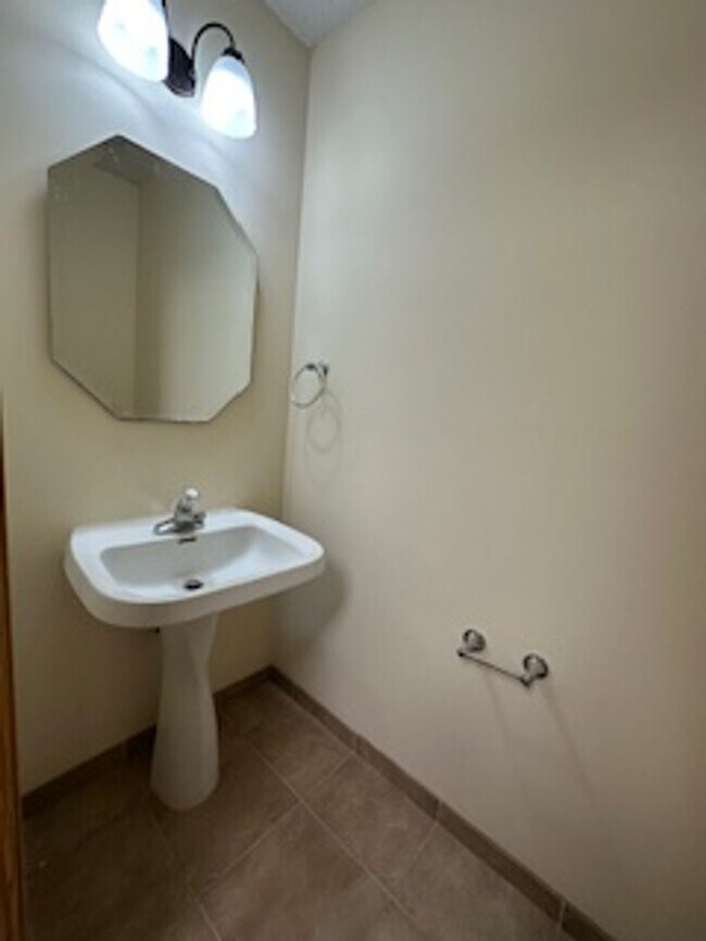 Building Photo - New carpet/flooring and freshly painted th...
