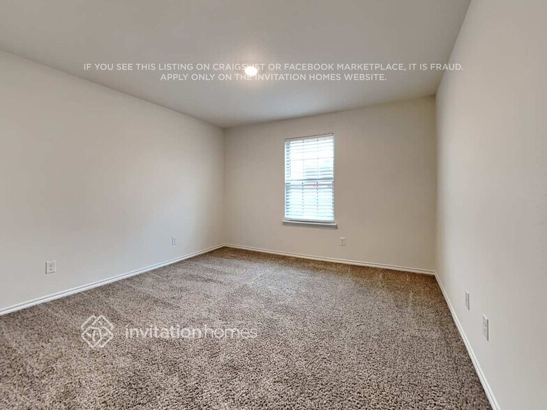 Building Photo - 608 Nexus Dr