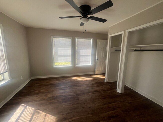 Building Photo - Freshly remodled 3 BR 1 Bath home