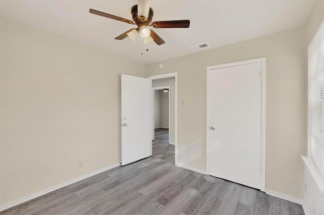 Building Photo - 310 Palm Oak Dr