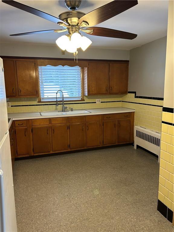 Building Photo - 103 Oak St