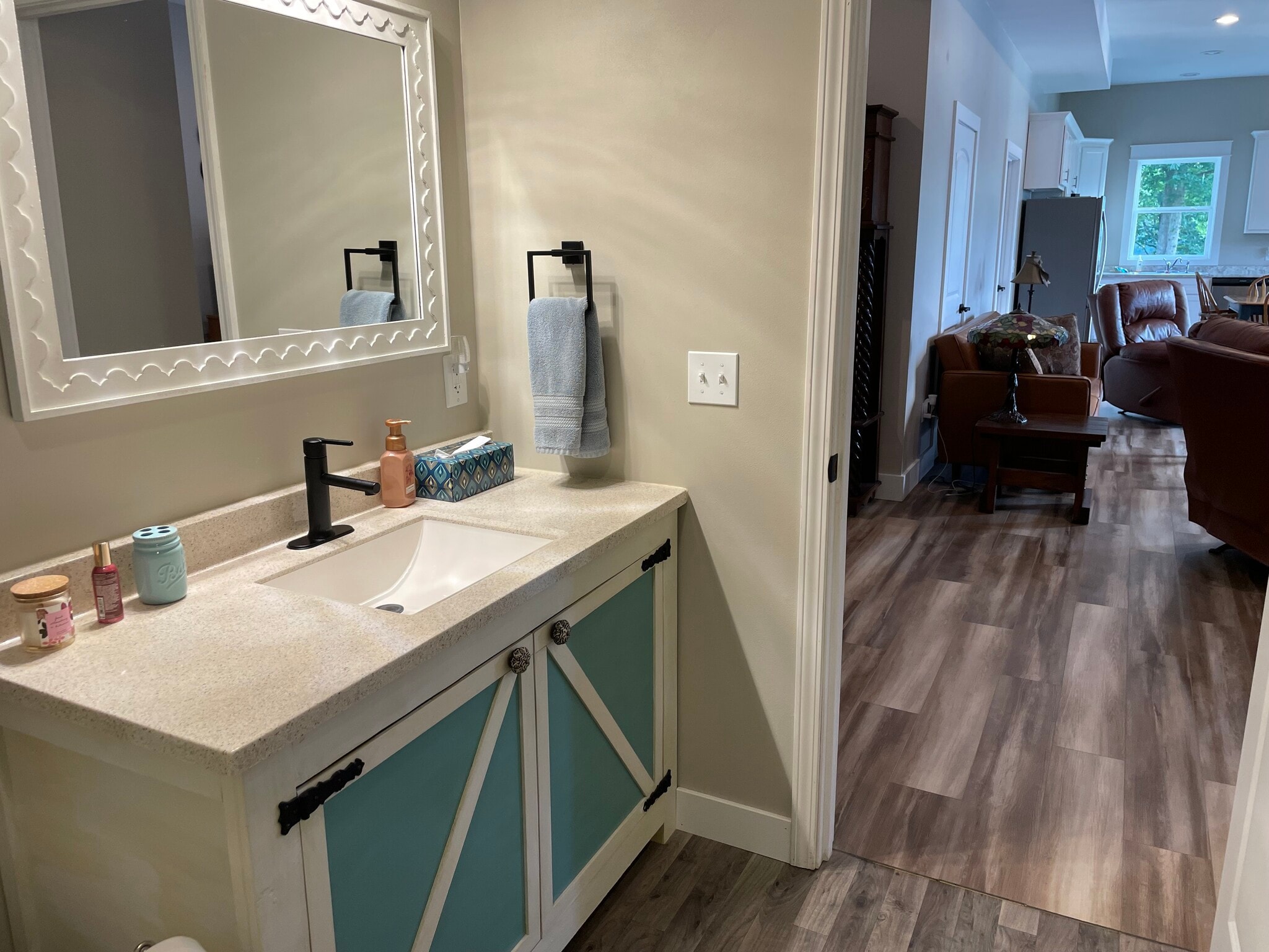 Private bathroom - 579 Bella Vista Dr