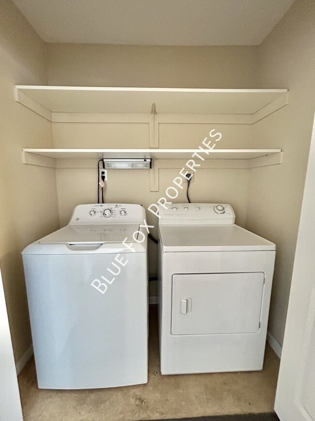 Building Photo - 6490 N Tierra De Las Catalinas