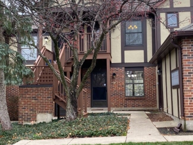 Building Photo - 371 Sandhurst Cir
