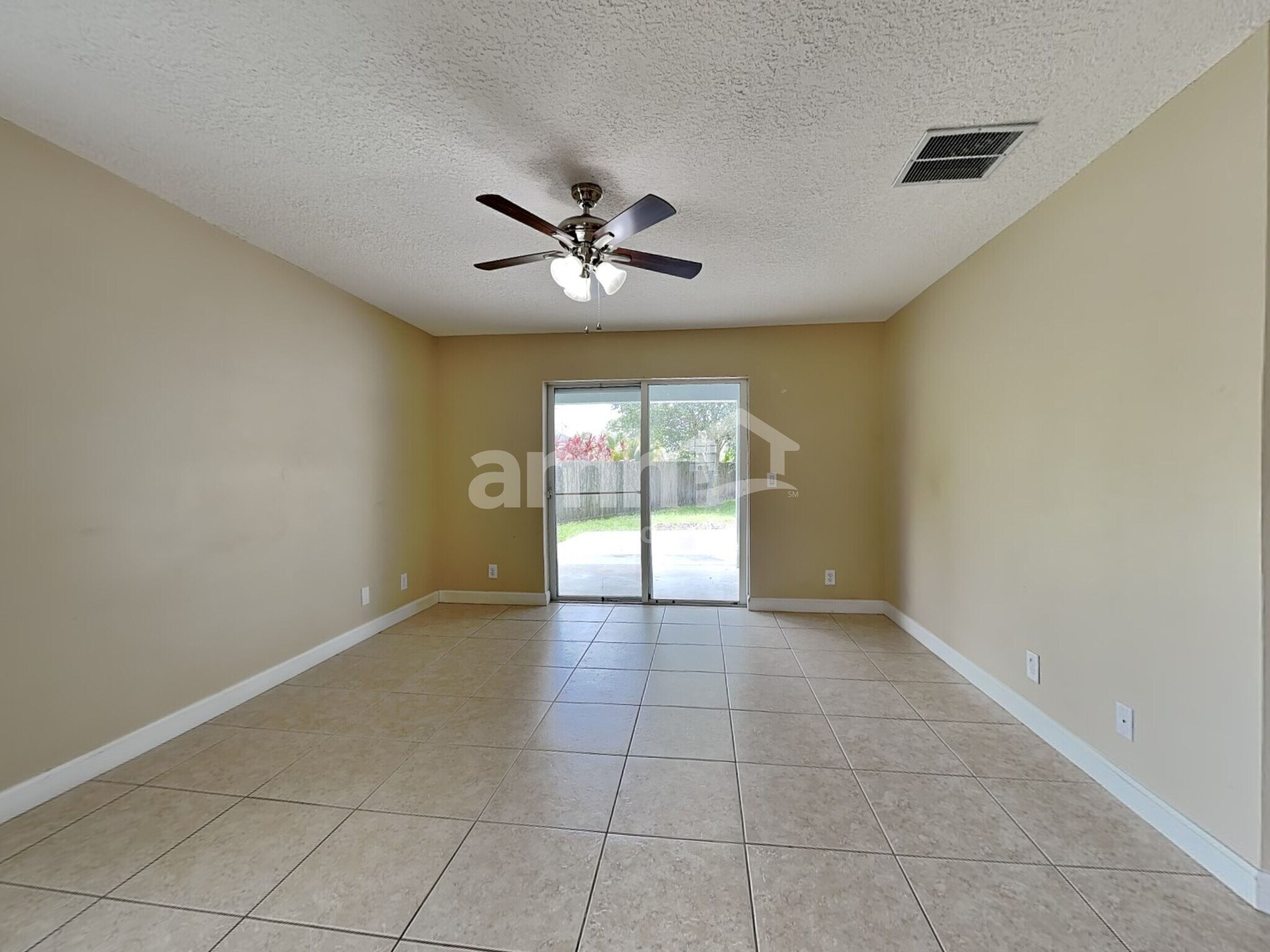 Building Photo - 5940 NW Foust Cir