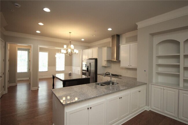 Building Photo - 335 Rose Garden Ln