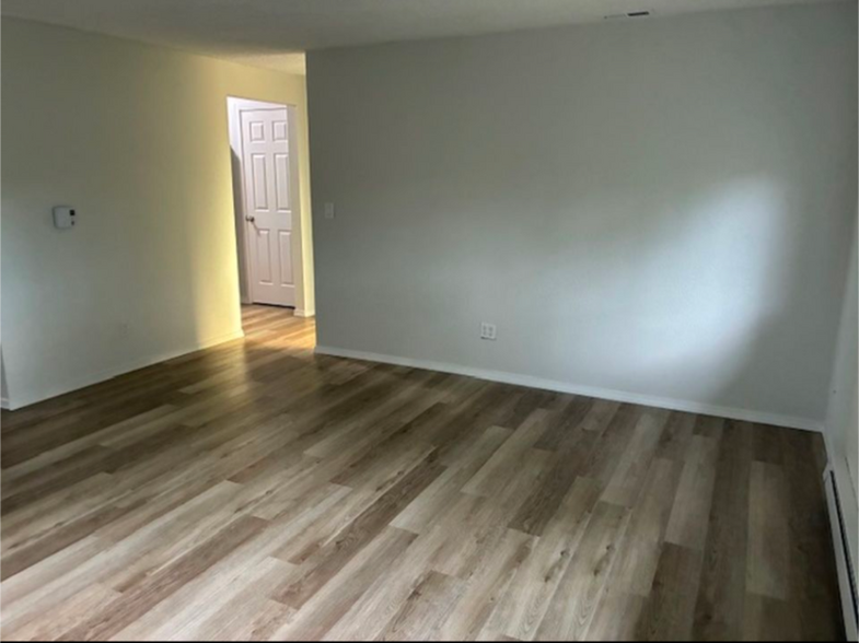 Building Photo - 874 Marvin Rd SE