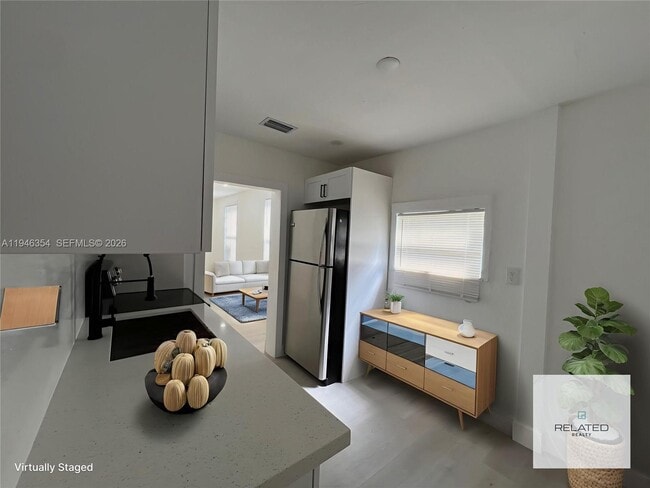 Building Photo - 1800 SW 3rd St