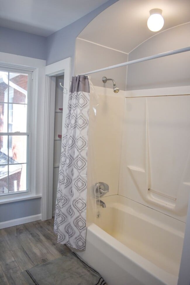 Building Photo - RHER175