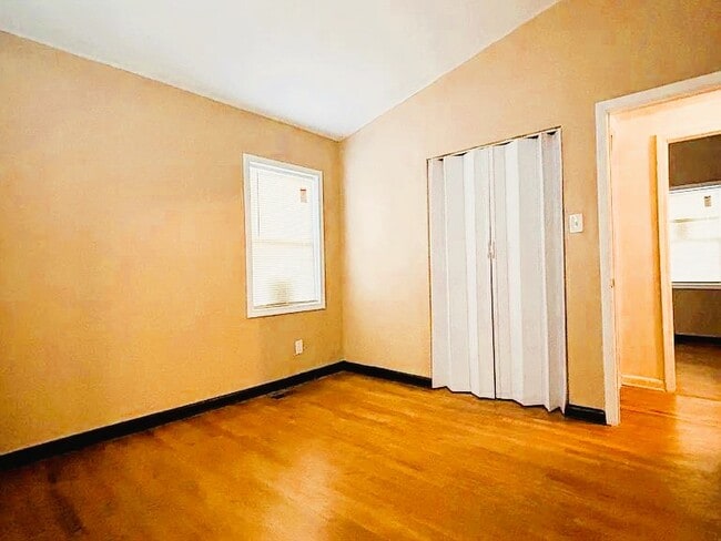 Building Photo - Abner Place