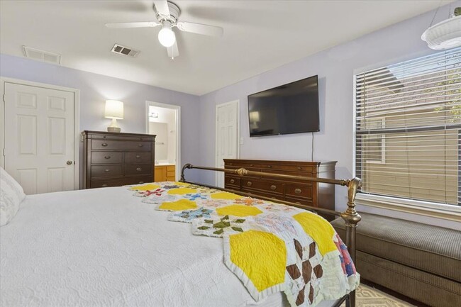 Building Photo - 304 Cordero Dr