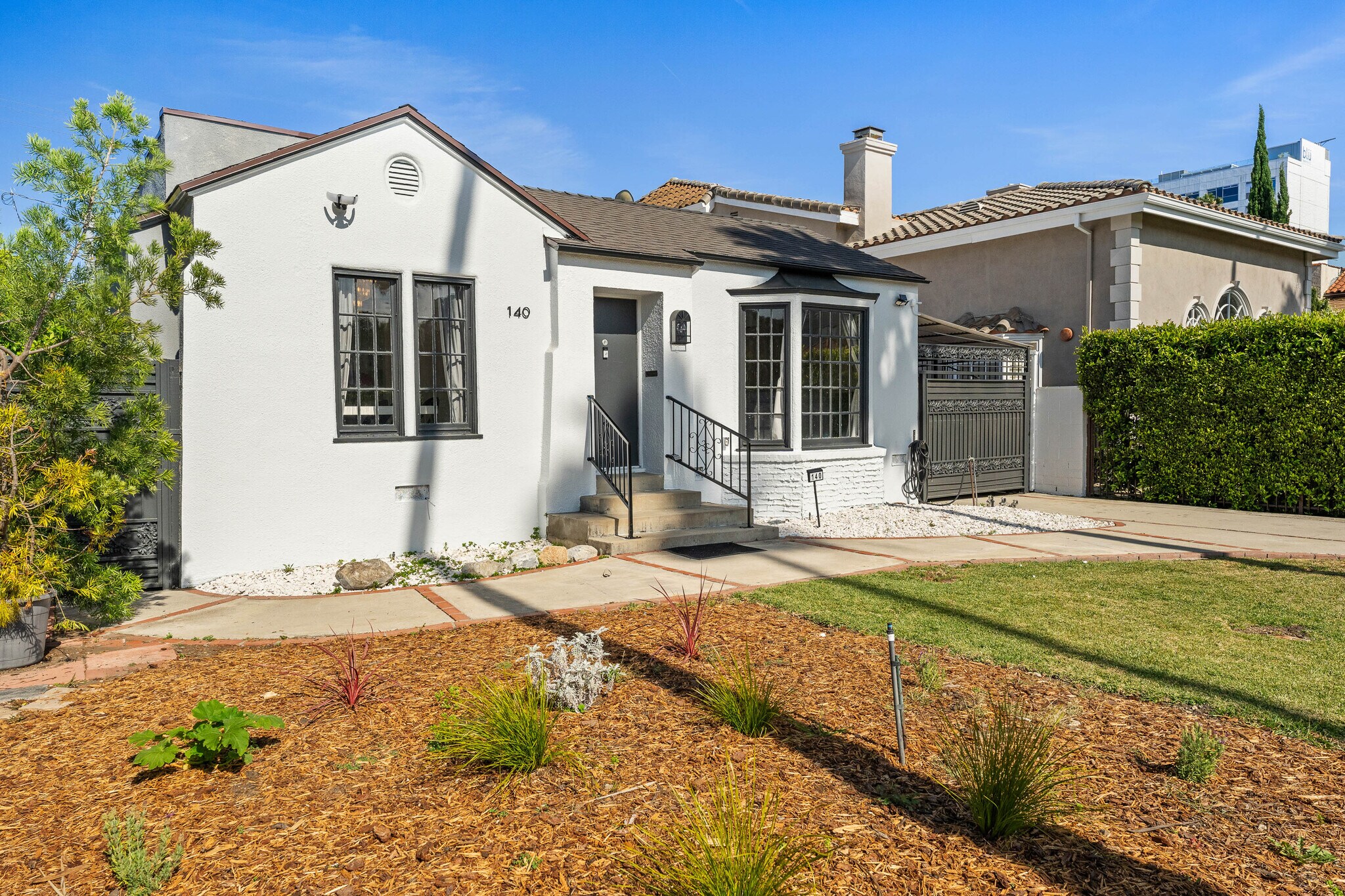 Building Photo - 140 N Carson Rd