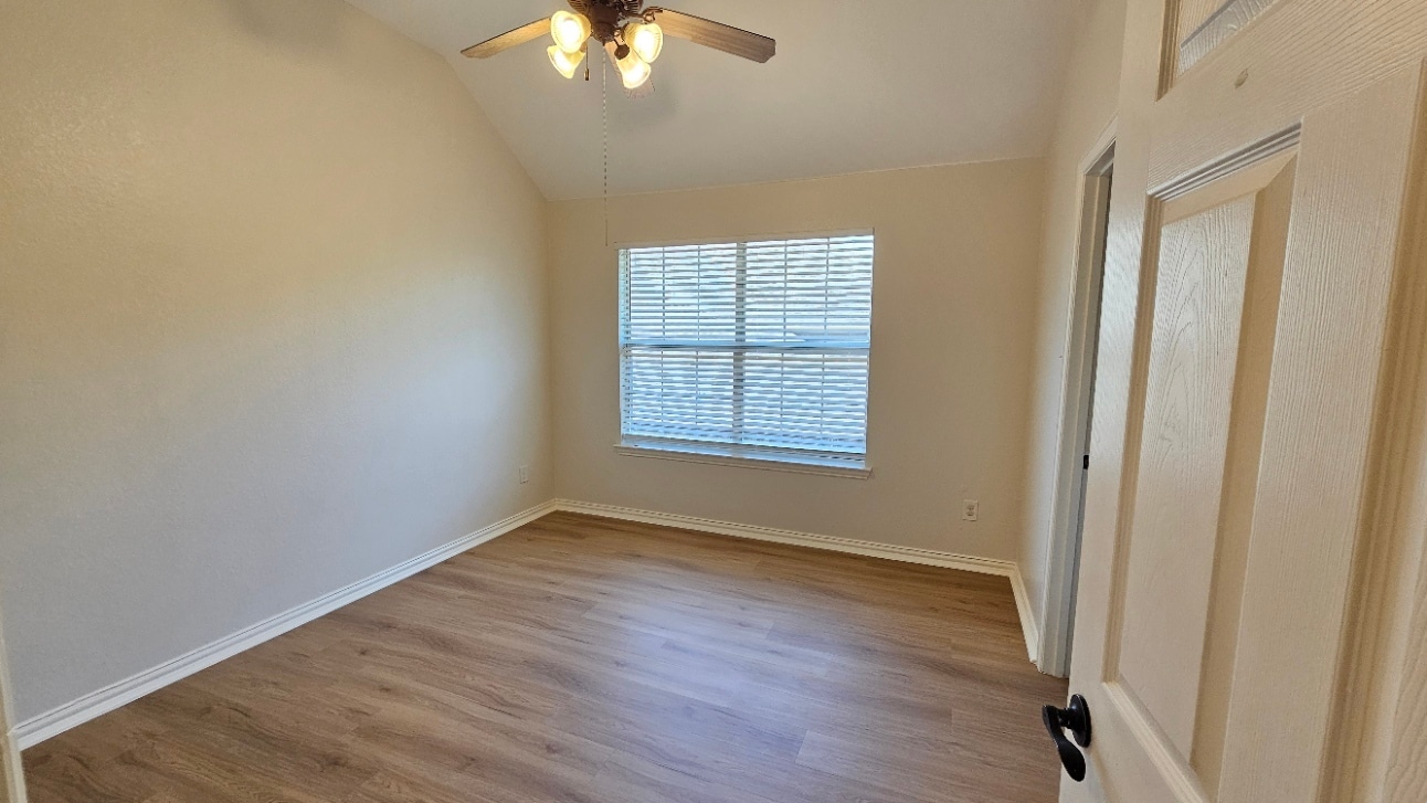 Building Photo - 421 Long Cove Ct
