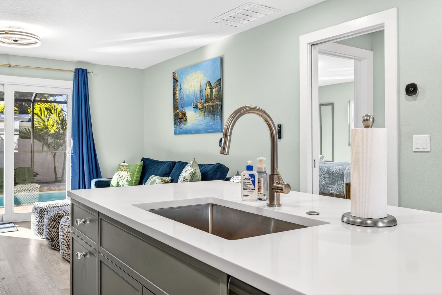 Building Photo - 1412 Gladys Cir