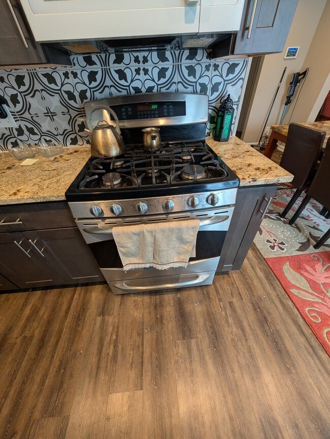 Building Photo - 2126 McGregor Ave