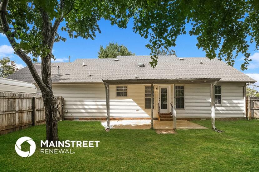 Building Photo - 2319 Centertree Dr