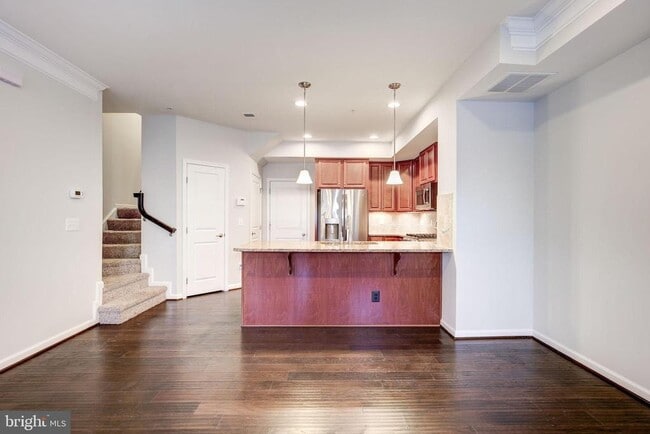 Building Photo - 451 Kornblau Terrace SE