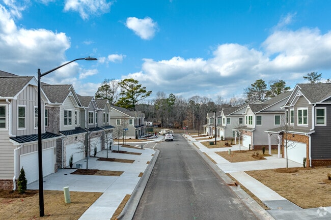 Building Photo - Tranquil Gardens