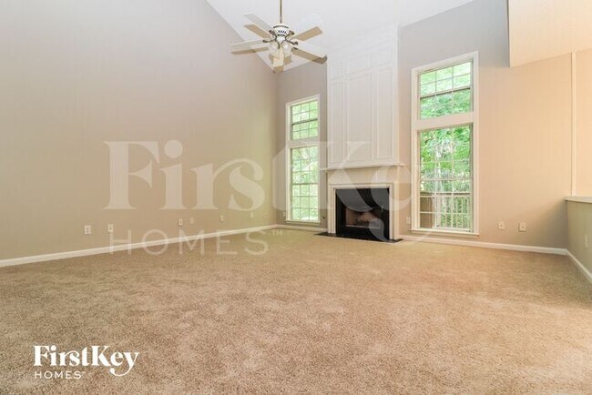 Building Photo - 4006 Maple Ridge Ln NW