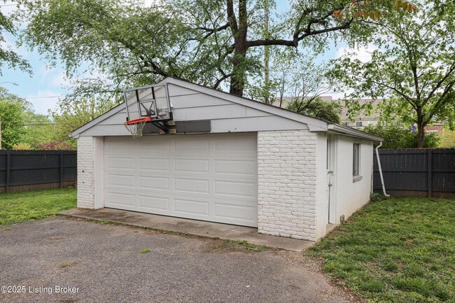 Building Photo - 118 Holley Rd