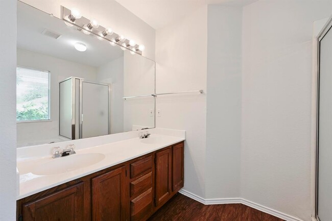Building Photo - 14721 Yora Dr