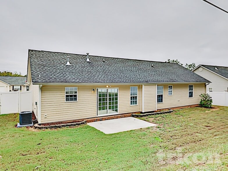 Building Photo - 1115 Landen Chase Drive