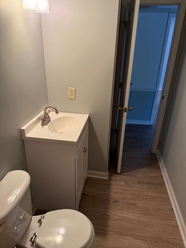Building Photo - North Roanoke County Duplex