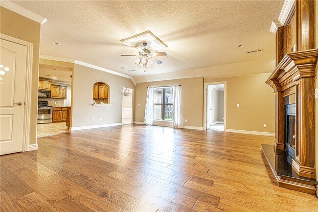 Building Photo - 1151 Torbay Trce