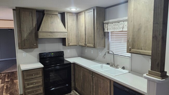 Building Photo - 111 Sir Williams Ct