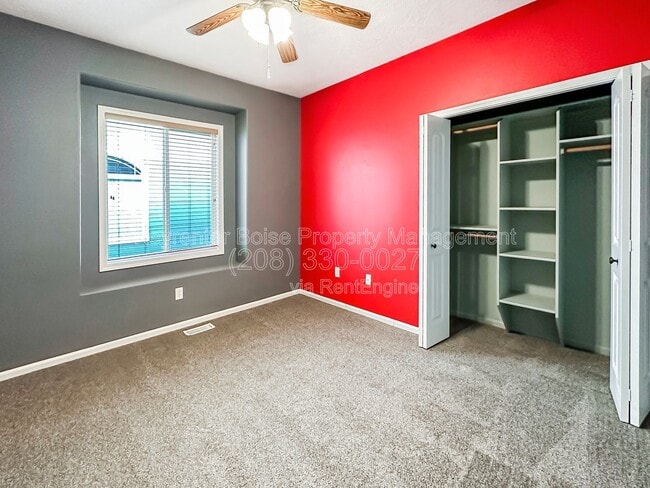 Building Photo - 9259 W Olivia St