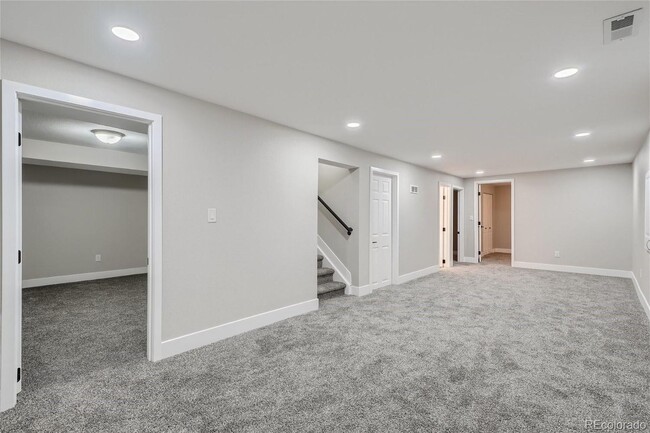 Building Photo - Beautiful NEWLY Renovated home is now avai...