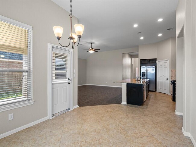 Building Photo - 16906 Wedgeside Pk