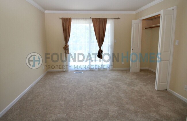 Building Photo - 93 Live Oak Ave