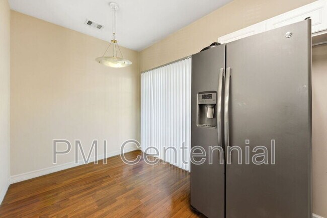 Building Photo - 1528 Cove Creek Cir