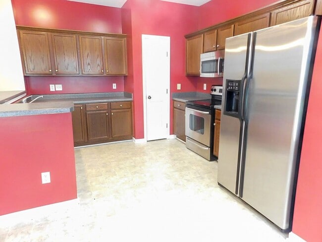 Building Photo - 308 Park Village Dr