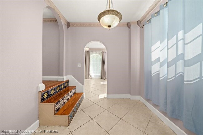 Building Photo - 1110 Hotiyee Ave