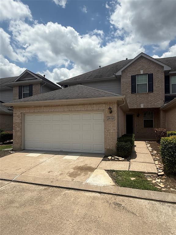 Primary Photo - 2910 Meadowglen Cove