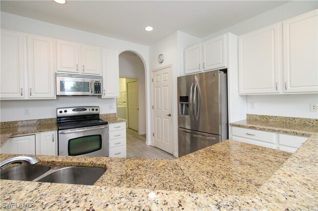 Building Photo - 3927 Aurora Ct