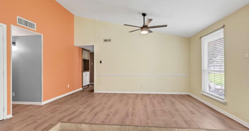 Building Photo - 2239 Fairgreen Dr