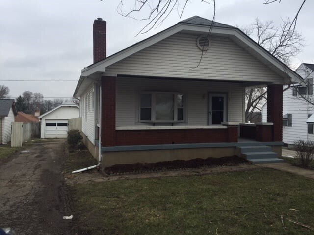 Primary Photo - 1015 Millville Ave