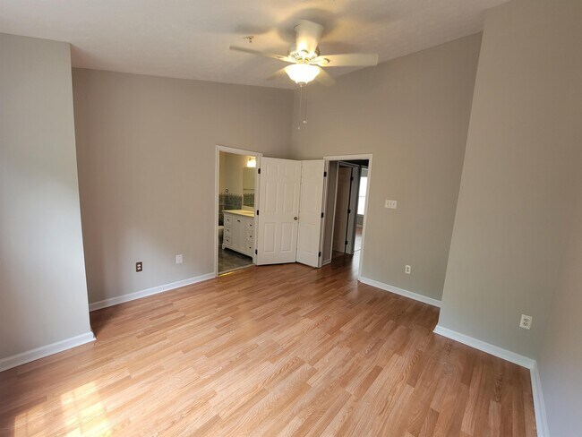 Building Photo - 8702 Castlerock Ct